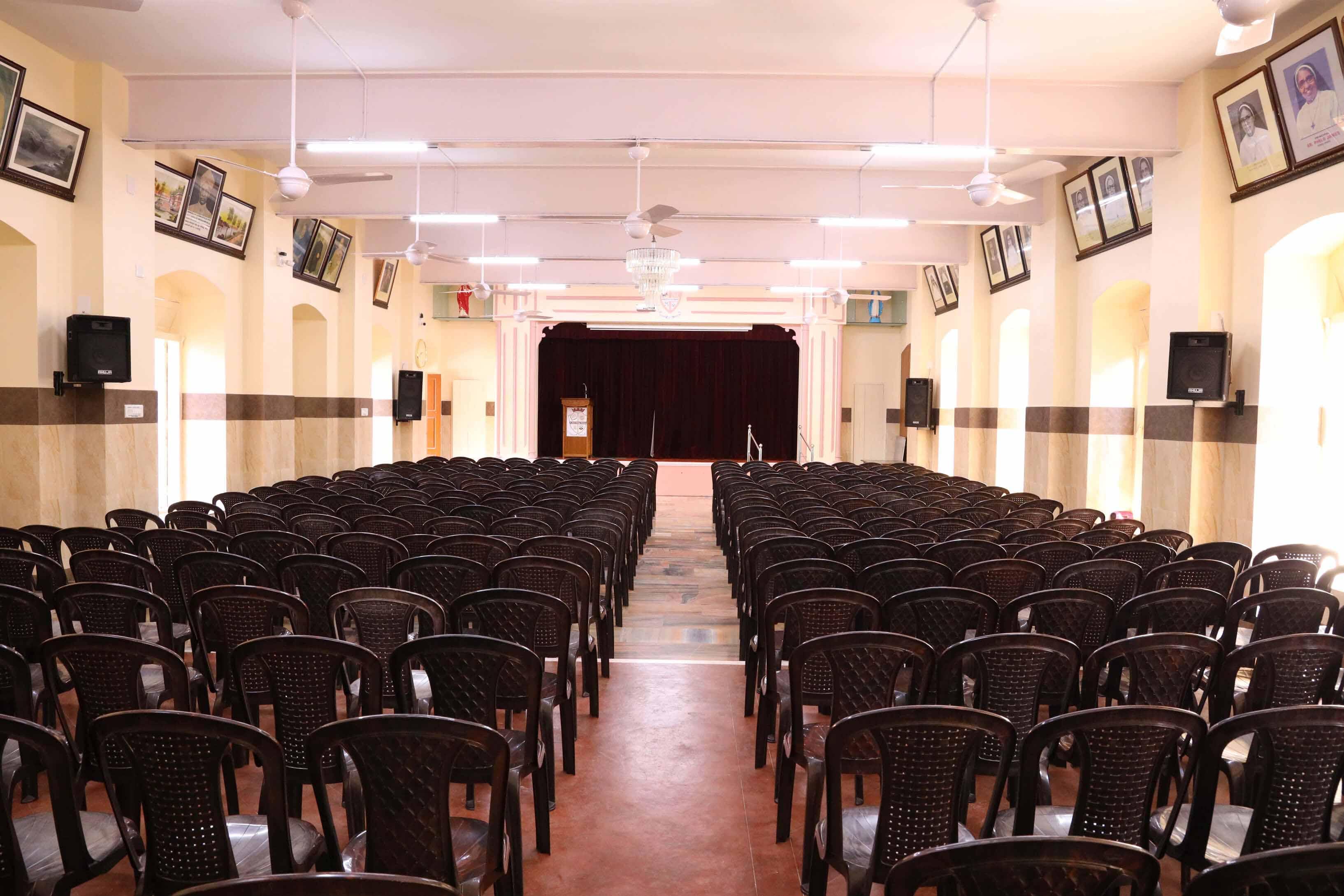 St Mary's College Thrissur Campus Building photo 10